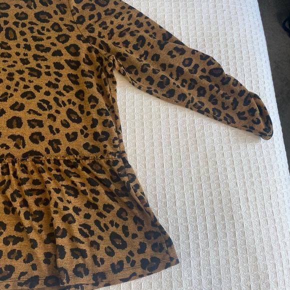 Long Sleeve Animal Print Top - Picture 14 of 16